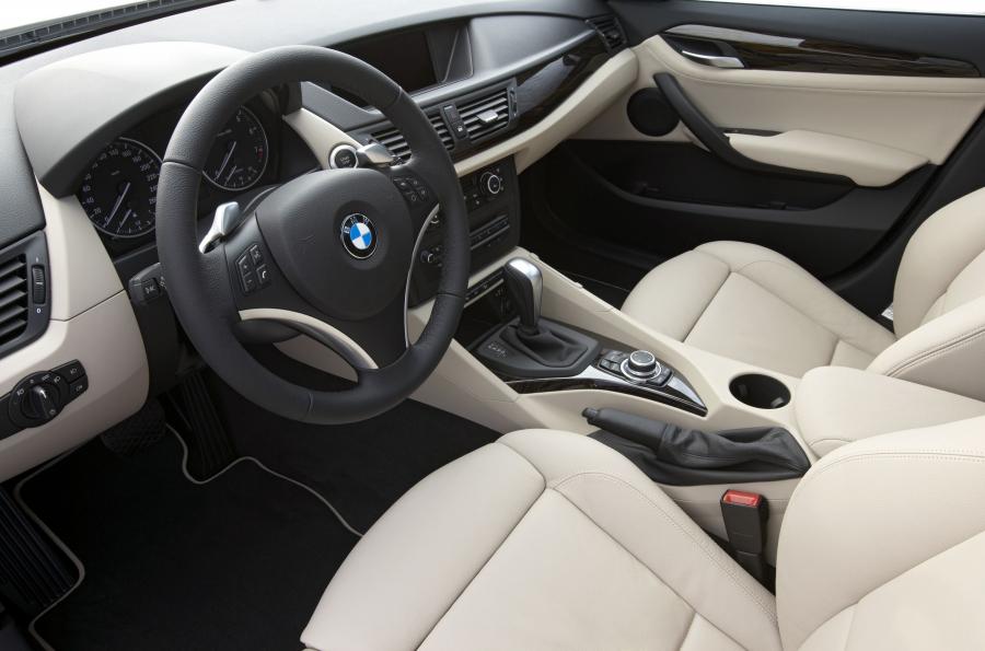  BMW X1 2010 года  (фото 95 из 147)